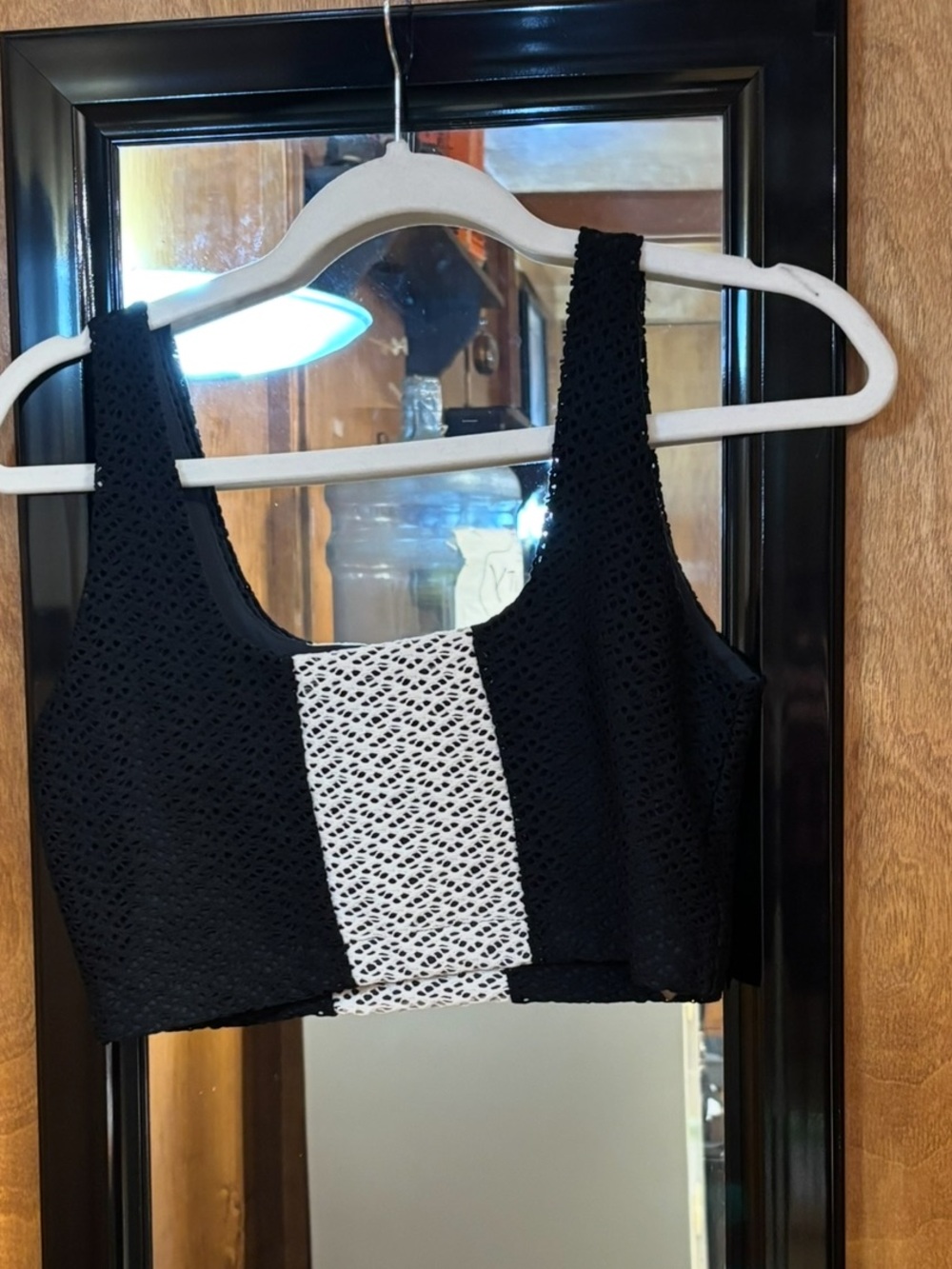 PALMACEA Black & White Crochet Crop Top – Size Medium